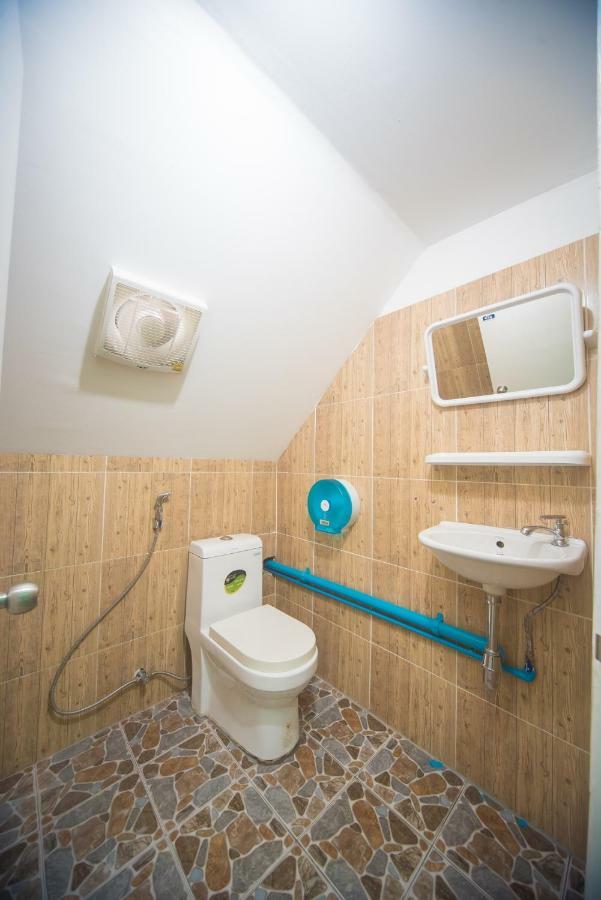Panda Hostel Phuket (Adults Only) Patong Eksteriør billede