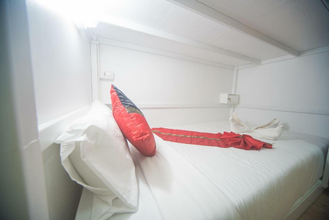 Panda Hostel Phuket (Adults Only) Patong Eksteriør billede