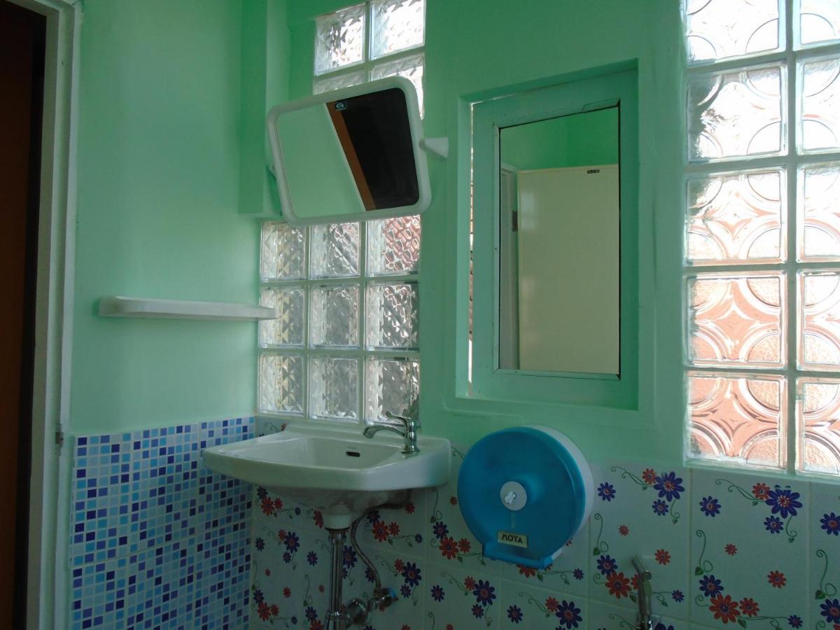Panda Hostel Phuket (Adults Only) Patong Eksteriør billede
