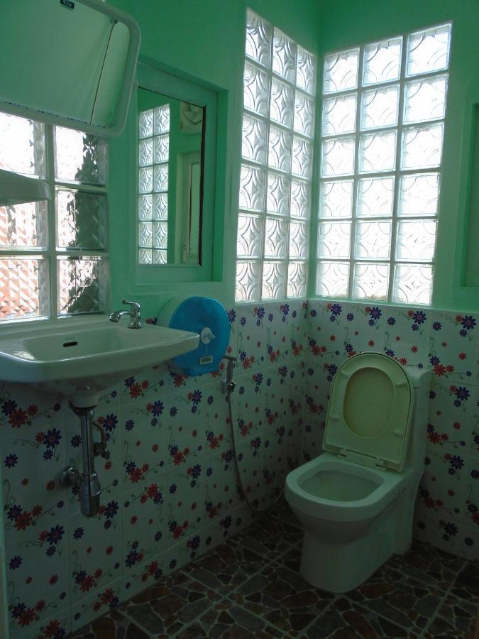 Panda Hostel Phuket (Adults Only) Patong Eksteriør billede