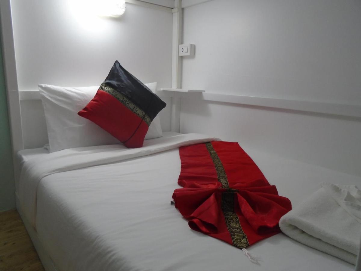 Panda Hostel Phuket (Adults Only) Patong Eksteriør billede