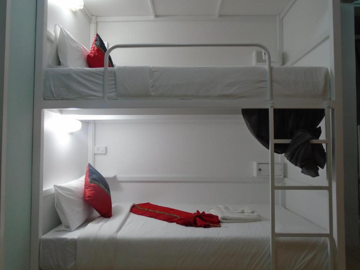 Panda Hostel Phuket (Adults Only) Patong Eksteriør billede