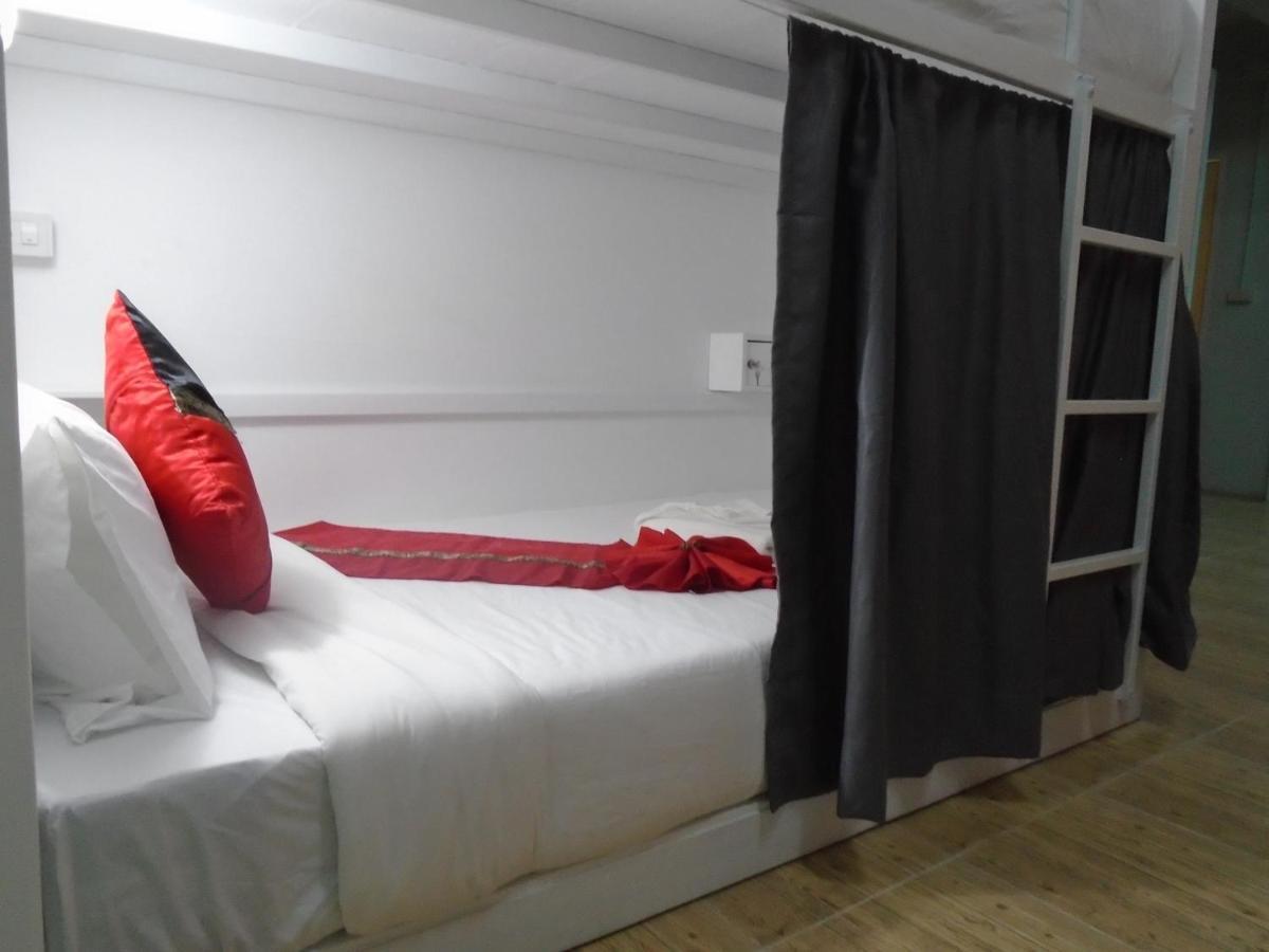 Panda Hostel Phuket (Adults Only) Patong Eksteriør billede